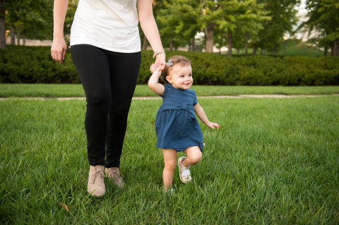 lifestyle family photographer in Kansas City by kaye ness photography