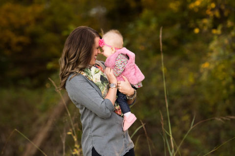 lifestyle family photographer in Kansas City by kaye ness photography