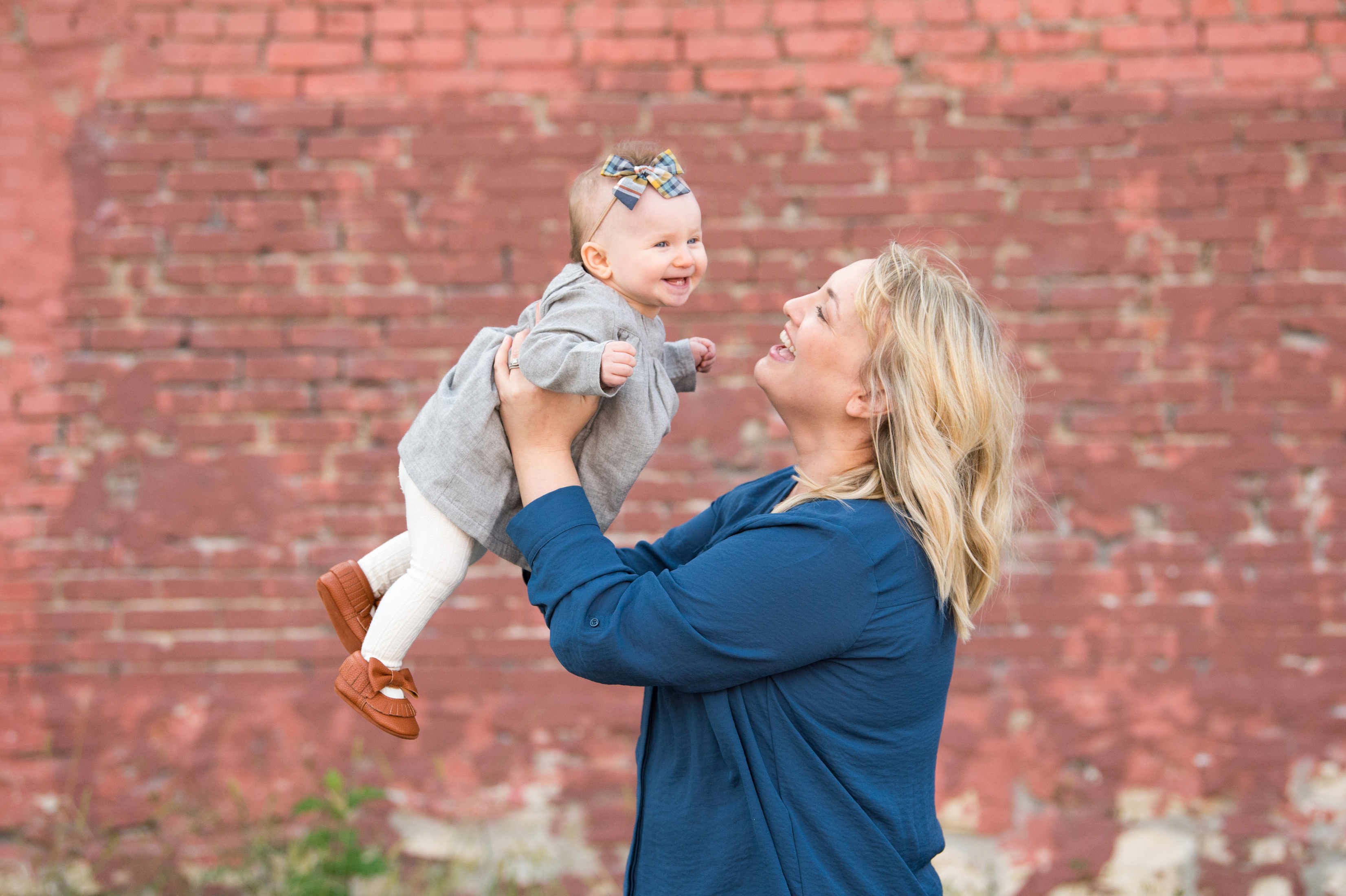 lifestyle family photographer in Kansas City by kaye ness photography